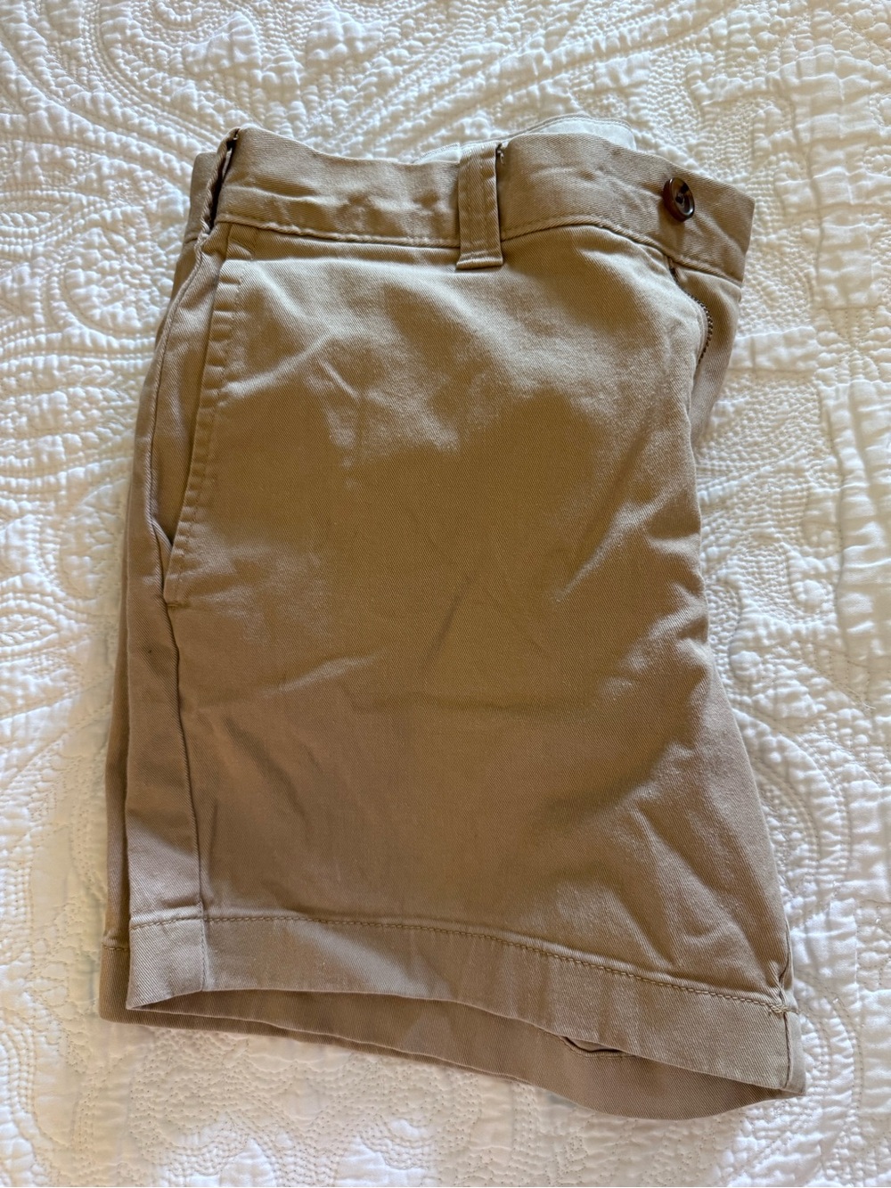 J. Crew Men's Flat Front Chino Shorts in Khaki